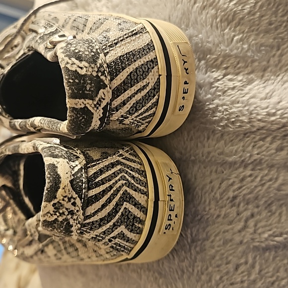 Sperry Sequin Sneaker Size 7M - Picture 7 of 12